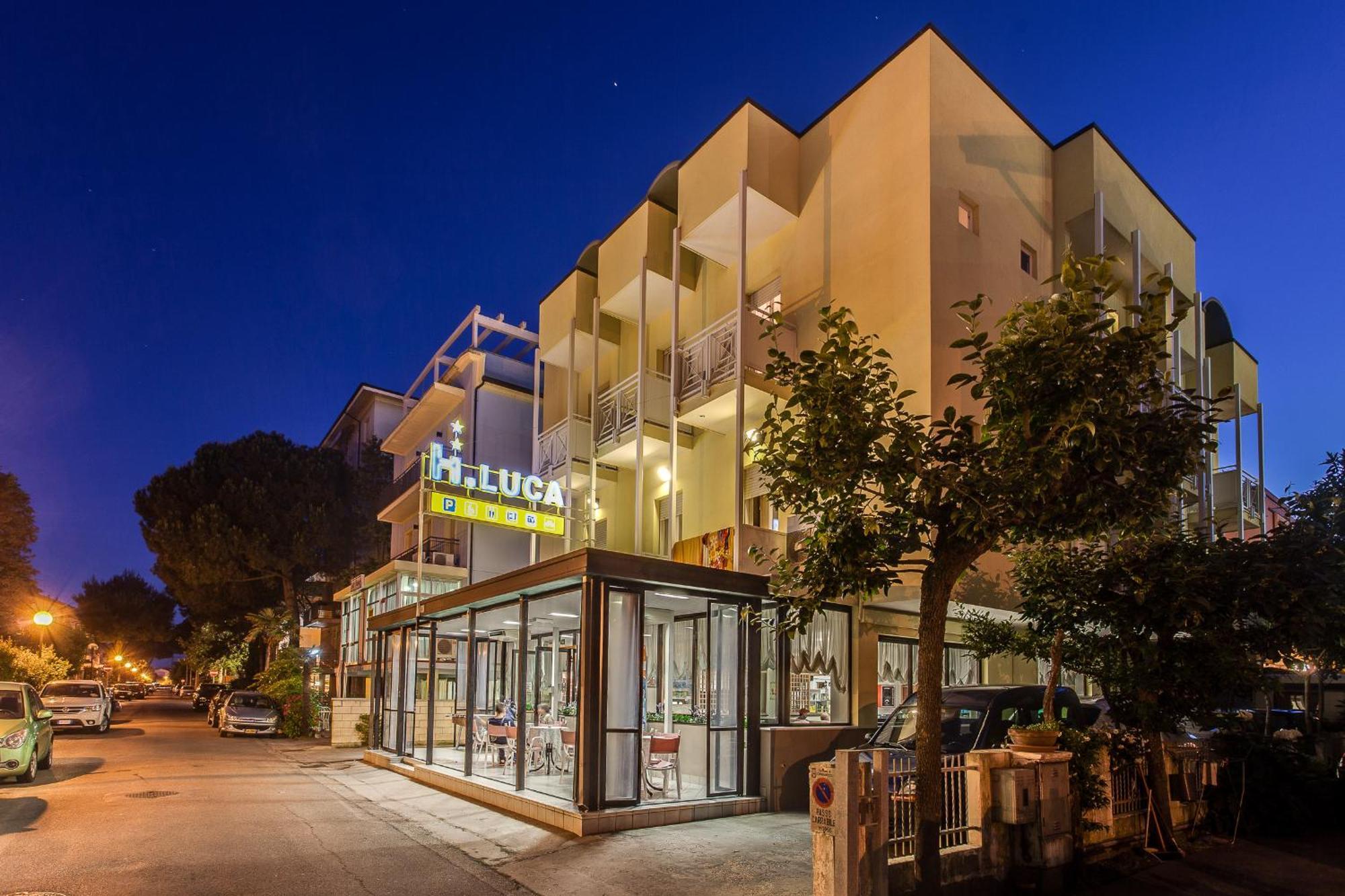 Hotel Luca Valverde  Exterior photo